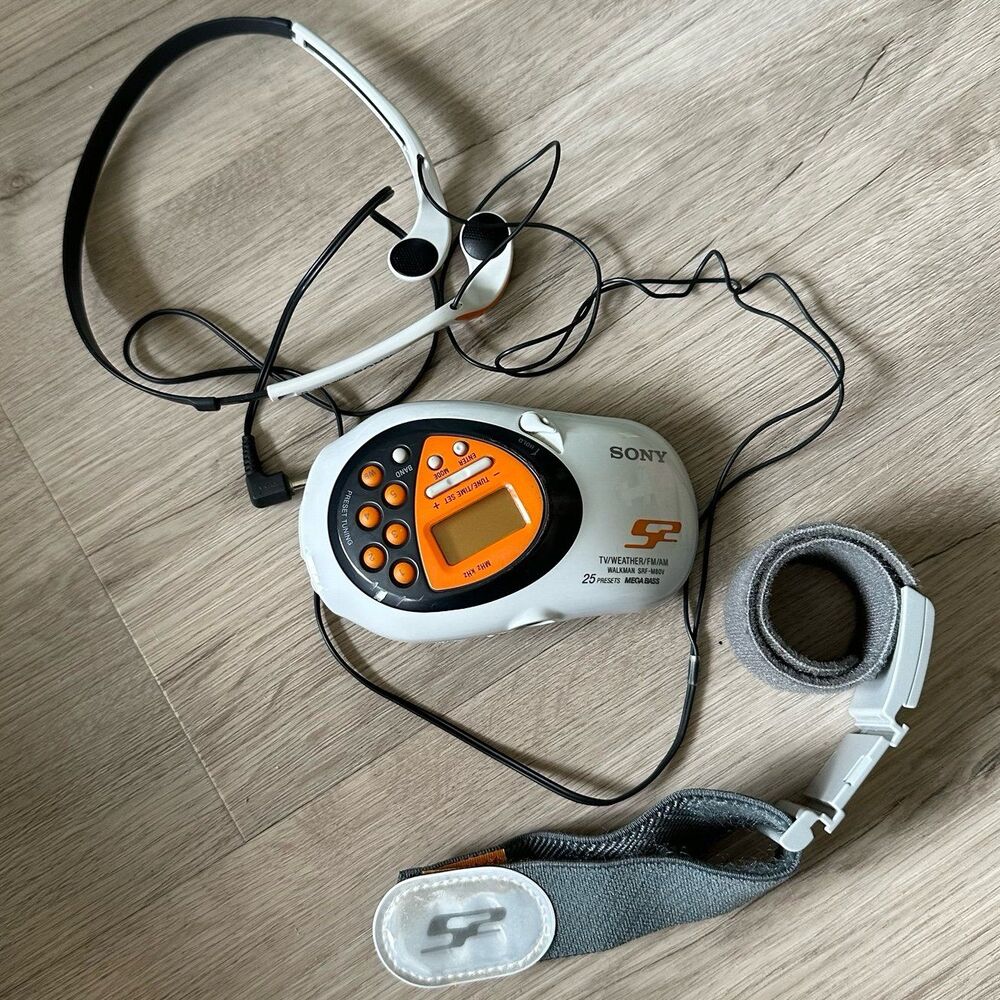 Vintage 2002 Y2K Sony Walkman SRF-M80V AM/FM Radio Headphones Arm Band WORKS!